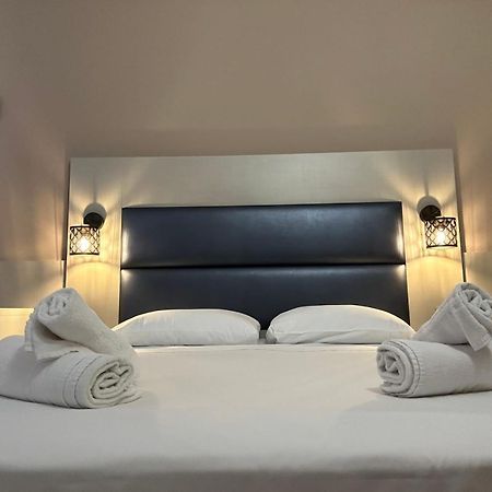Hotel City 20 Милано Екстериор снимка