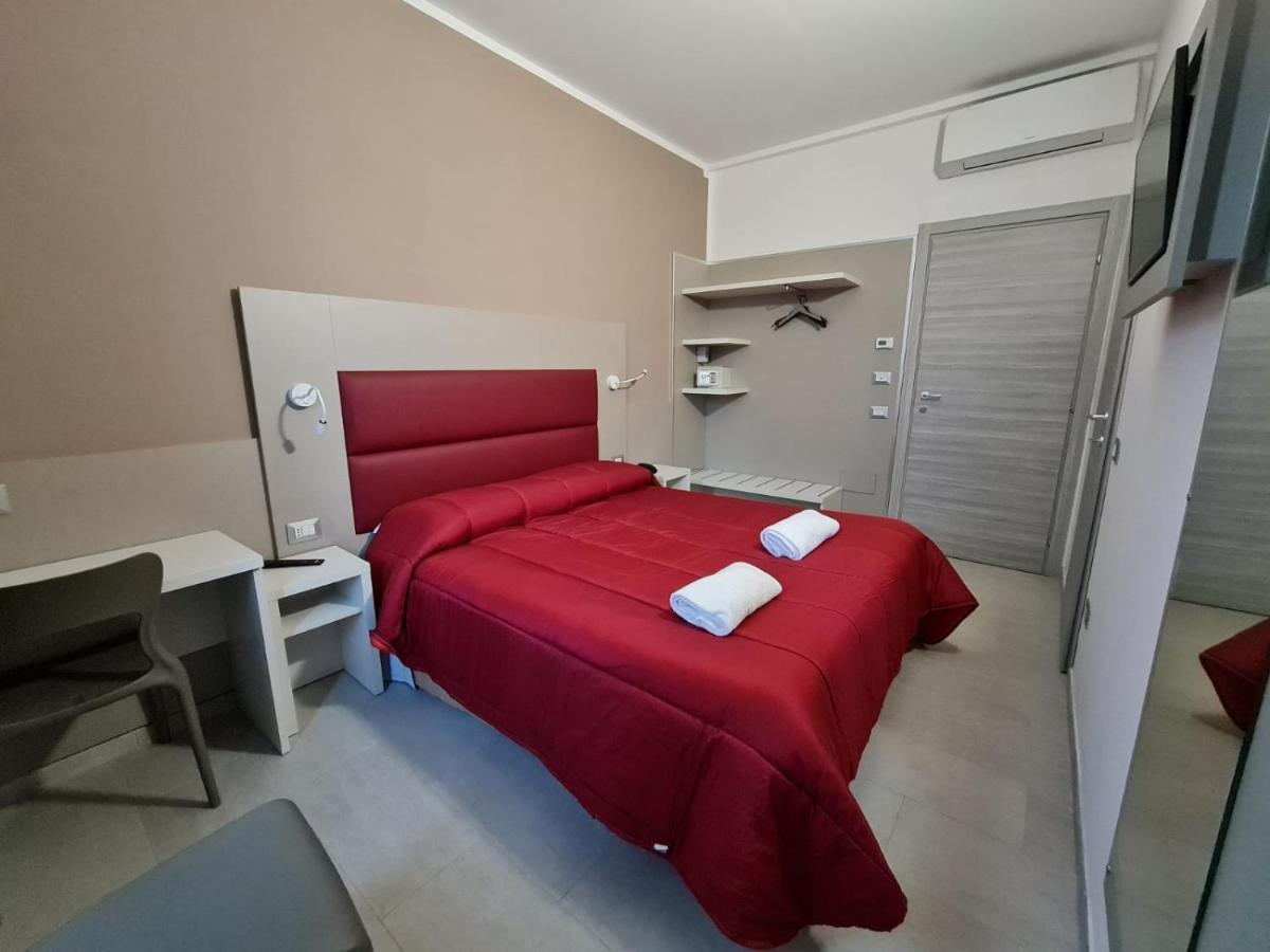 Hotel City 20 Милано Екстериор снимка