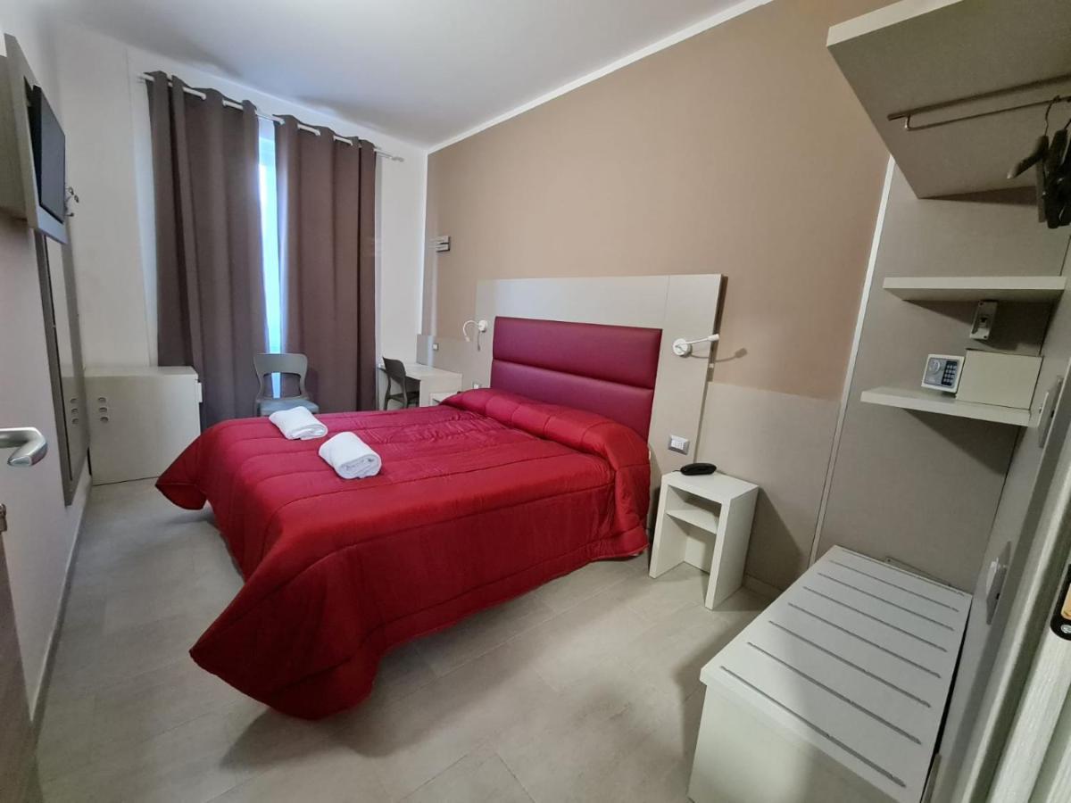 Hotel City 20 Милано Екстериор снимка