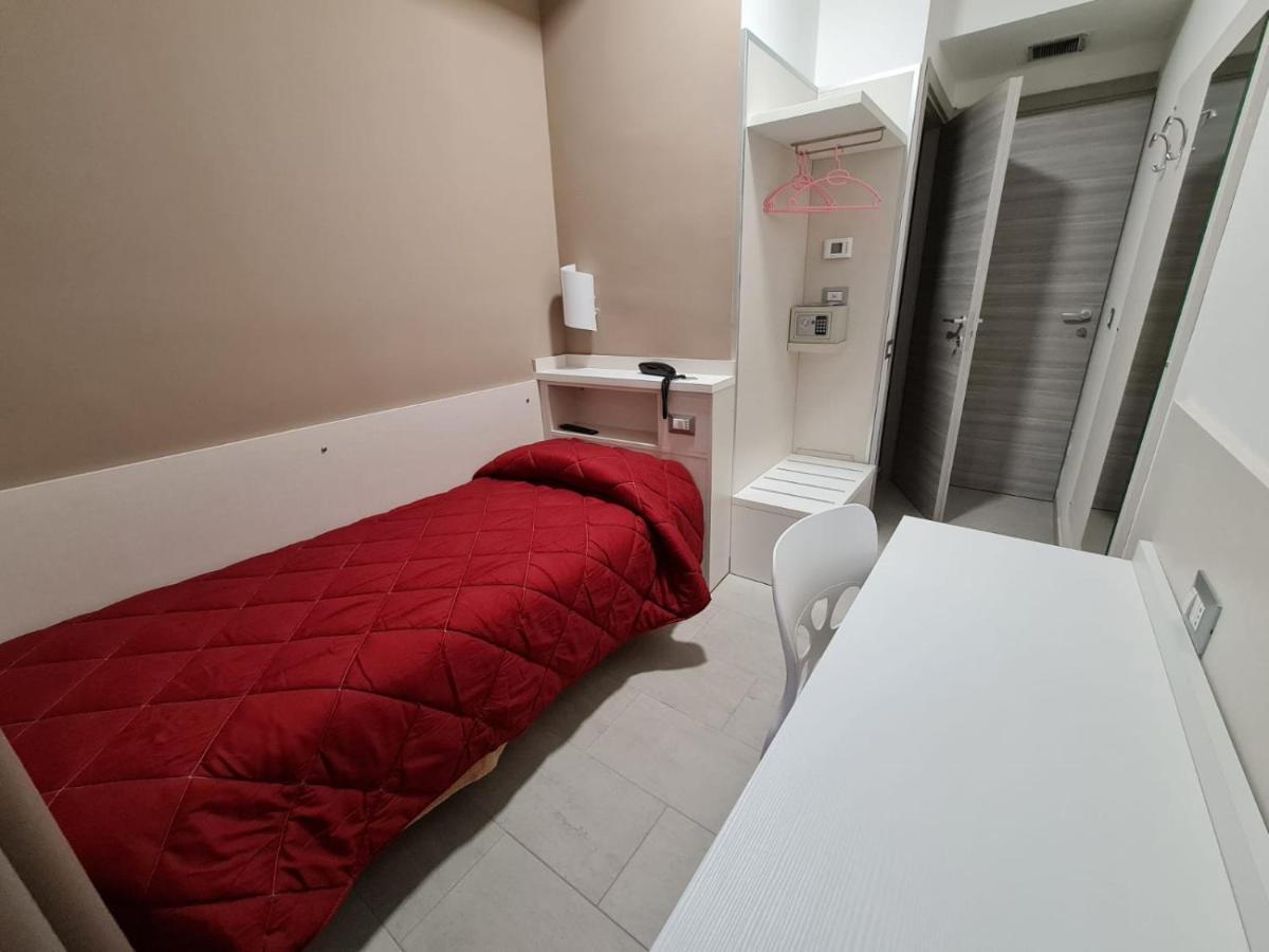 Hotel City 20 Милано Екстериор снимка