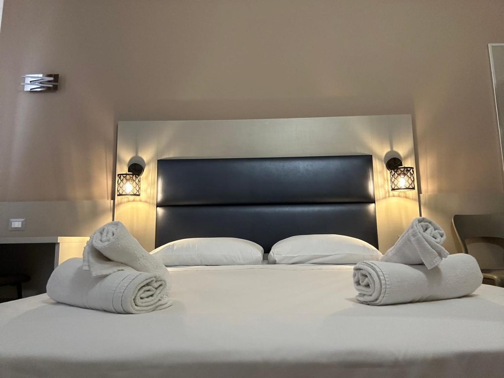 Hotel City 20 Милано Екстериор снимка