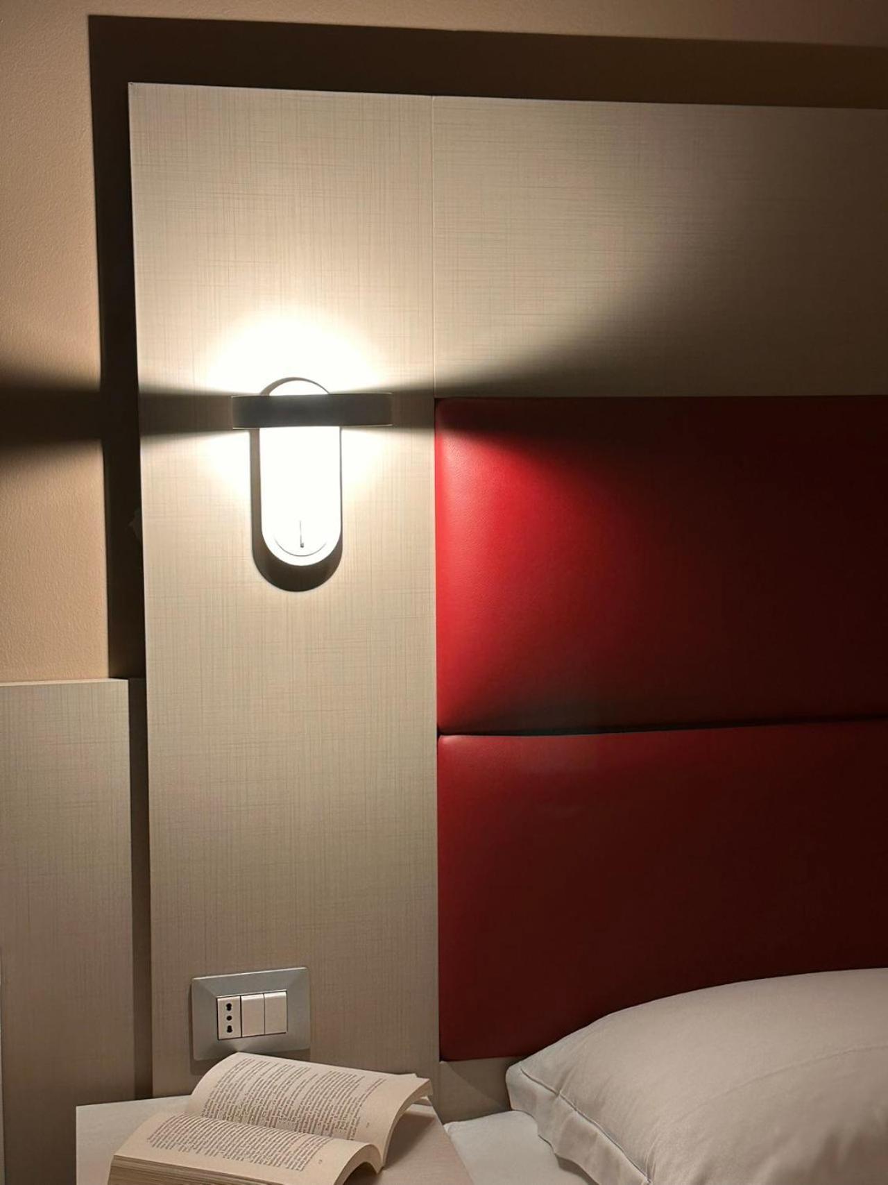 Hotel City 20 Милано Екстериор снимка